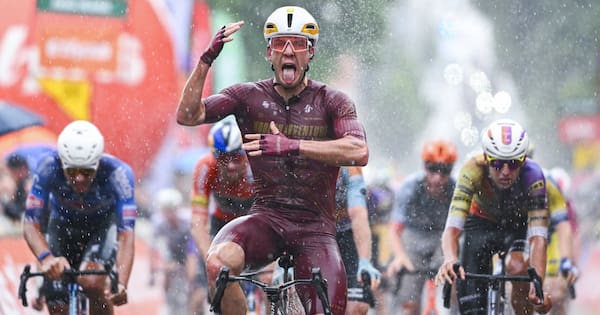 Kiwi cyclist Ben Oliver's pūkana attracts social media acclaim