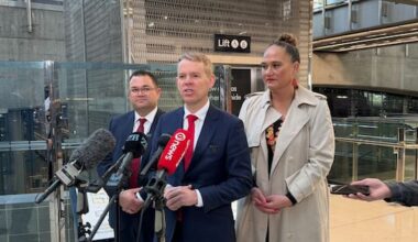 Labour pledges public transport fare cap if elected