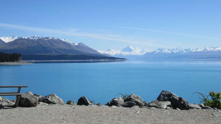 Lake Pukaki looking towards Aoraki Mt Cook. 
