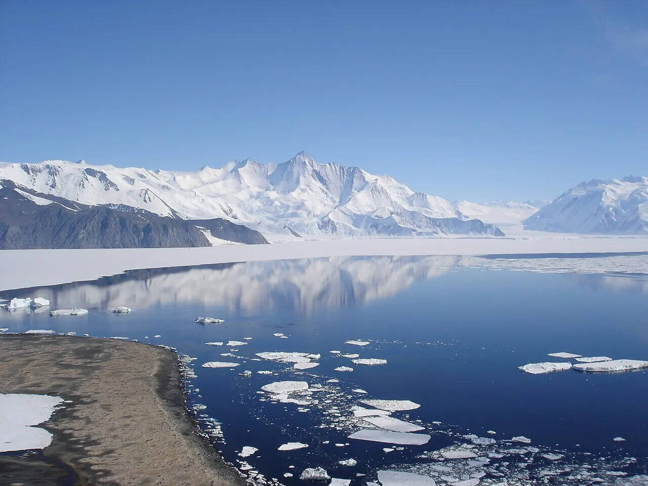 This sonic cosmos, archived into albums like 'Infinitas Formas,' allows listeners to experience the dynamic forces that shield our planet. Image Credits: Wikimedia Commons Mt_Herschel,_Antarctica,_Jan_2006