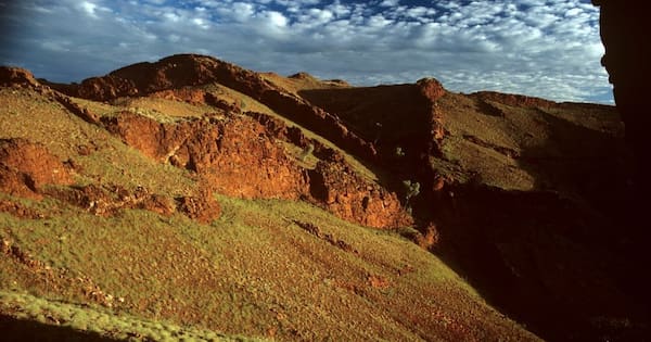 World's oldest known asteroid impact dated to 3 billion years