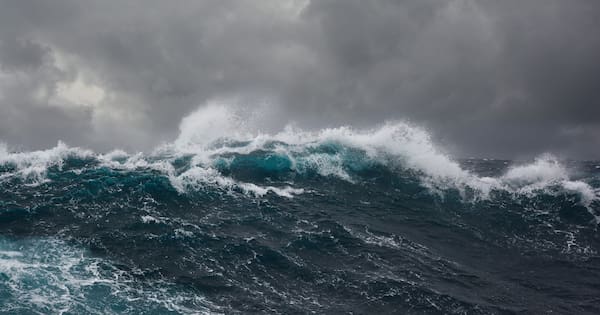 'Rapidly rising': Monster swells of up to 10m to batter NZ's east