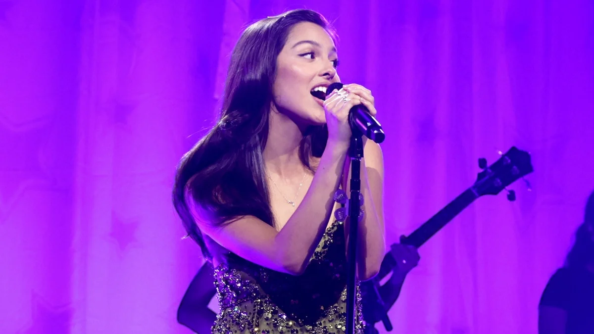 'less' Lyrics: Olivia Rodrigo Song Recalls the Last Attempt to Save Her Relationship & Their Breakup - Just Jared - Celebrity News and Gossip