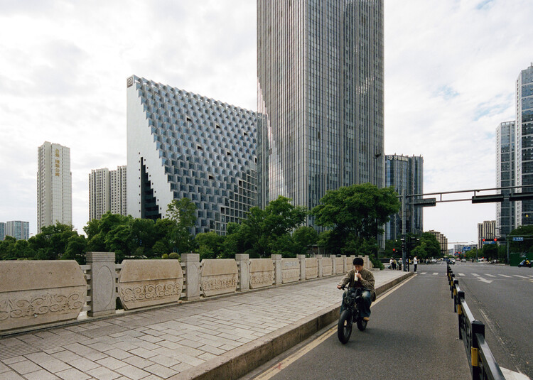 OMA Completes Hangzhou Prism Mixed-Use Development in China's Future Tech City - Image 8 of 10
