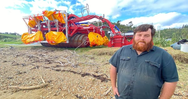 World-first seaweed-eating machine launches in Bay of Islands