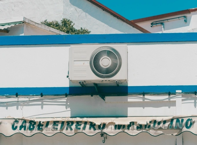 Air-conditioner outdoor unit. Photo by Pexels