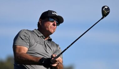 Phil Mickelson kicked out of golf club for inappropriate contact with employee