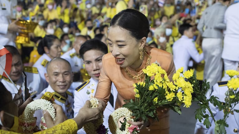 Princess Bajrakitiyabha greeting supporters in Bangkok, 2020.