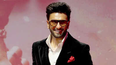 Ranveer Singh to skip all media interactions for 18 months until the release of Jai Mehta's 'Pralay' amid 'Don 3' fallout with Farhan Akhtar - Report