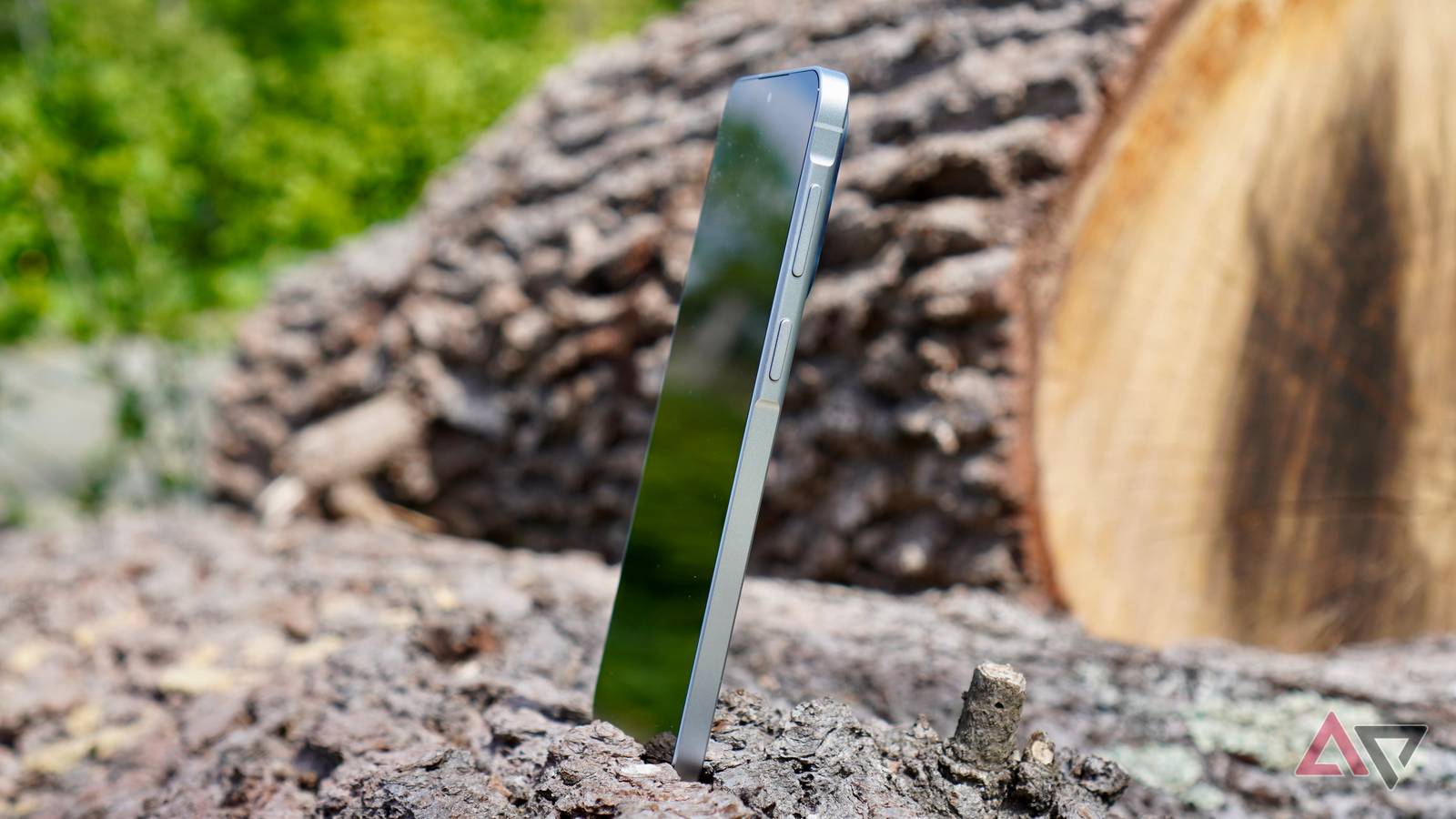 Samsung is still working on the rollable phone that unfolds like ancient scroll