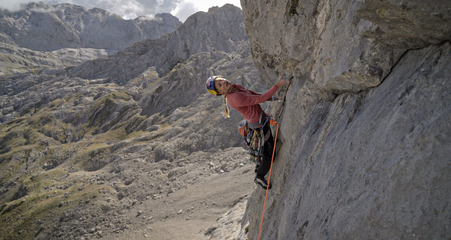 4 Nutrition Tips From Pro-Climber Sasha DiGiulian