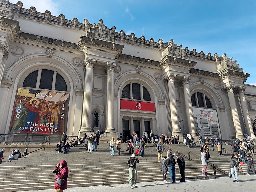 Main entrance of Metropolitan museum of art in New York
