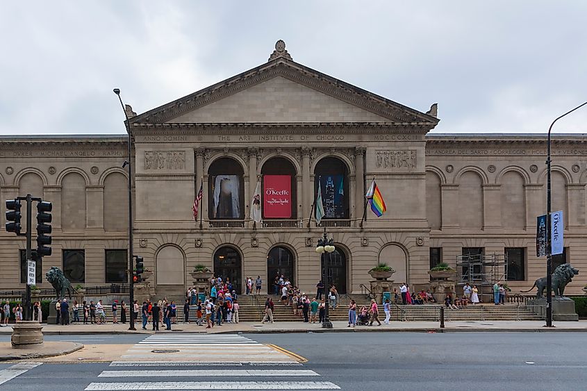 The Art Institute of Chicago on Michigan Avenue. Editorial credit: zhongyugan / Shutterstock.com