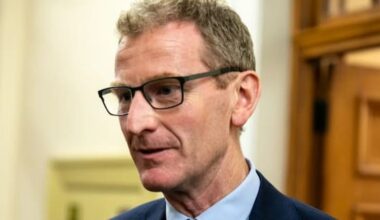 Several NZers almost gave sensitive information to China, SIS boss says