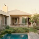 Courtesy of Victoria Merrett Architects Sorrento House / Victoria Merrett Architects - Exterior Photography, Door