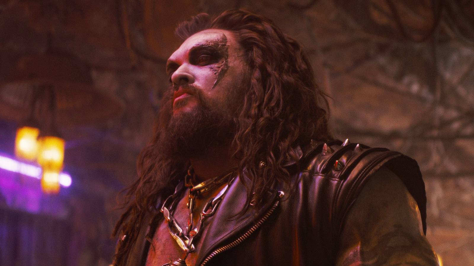 'Supergirl's Jason Momoa Officially Reveals Who Would Win in a Fight Between Lobo and Aquaman