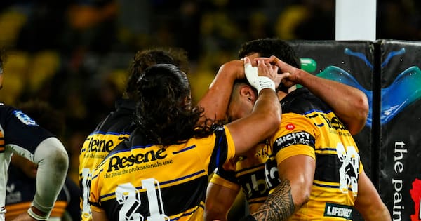 Hurricanes' 'washing machine' spins out busted Brumbies