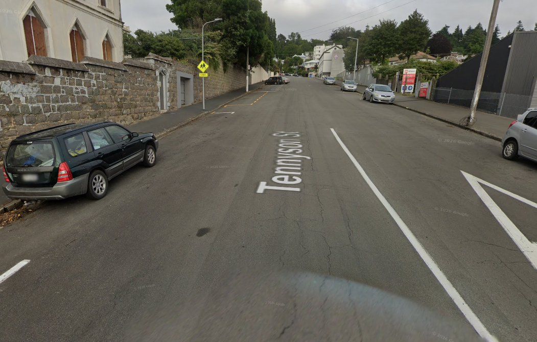 Handbag snatcher robs woman in central Dunedin