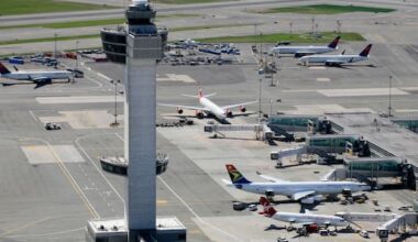 US pilot reports hitting drone as plane approached New York airport