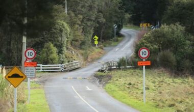 Urgent fix needed for Carterton bridge being 'shaken to death'