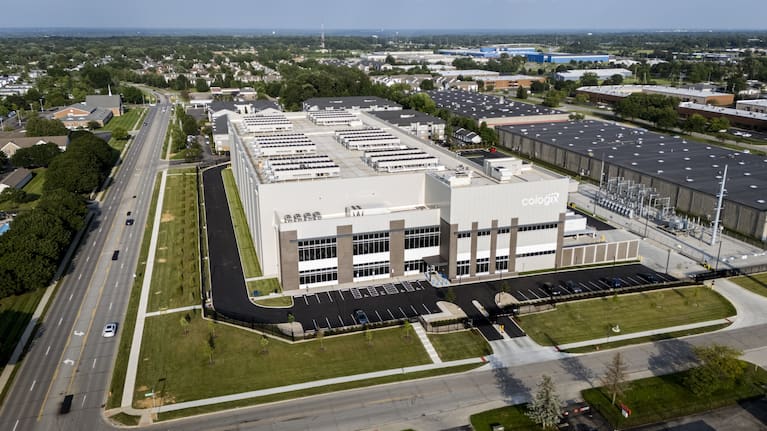 The COL4 AI-ready data centre, on a seven-acre campus, Columbus, Ohio. COL4 spans 256,000 square feet with 50 MW of power across three data halls.