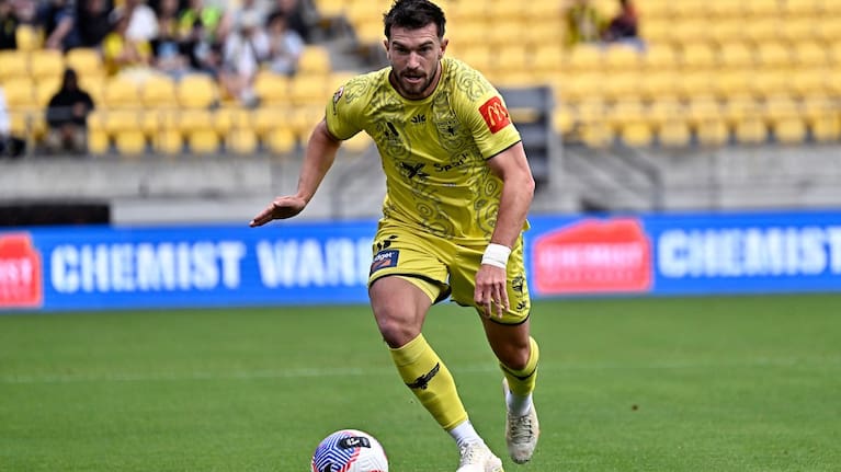 Tim Payne in action for Phoenix.
