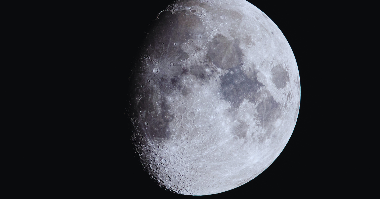 A lunar meteorite found in northwest Africa has been shown to record evidence of an asteroid impact on the Moon 3.5 billion years ago, matching independently dated impacts on Earth and on the asteroid 4 Vesta from the same period, at the moment life on Earth was first taking hold