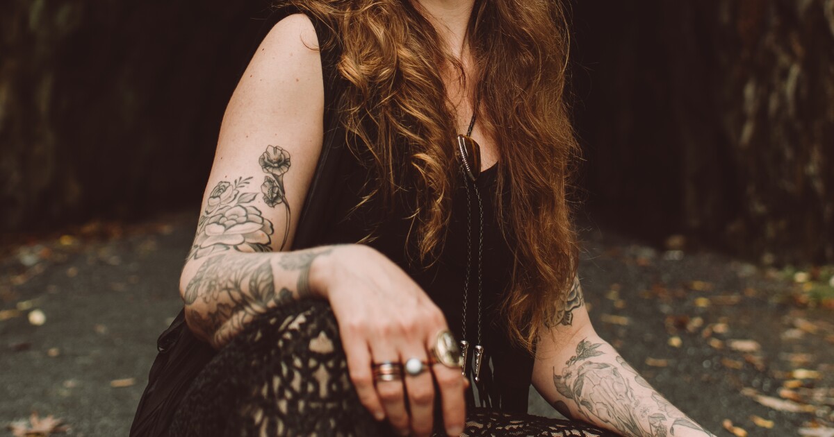 VT musician Sarah King covers classic rock song for Father's Day