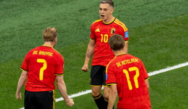 Trossard, De Bruyne score and Belgium defeats New Zealand 5-1 to advance at the World Cup