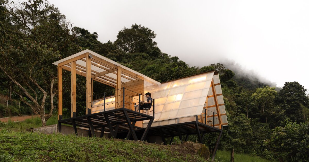Tiny Ecuador cabin blends with cloud forest nature