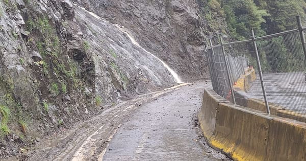SH2 at Waioweka Gorge shut for rest of day