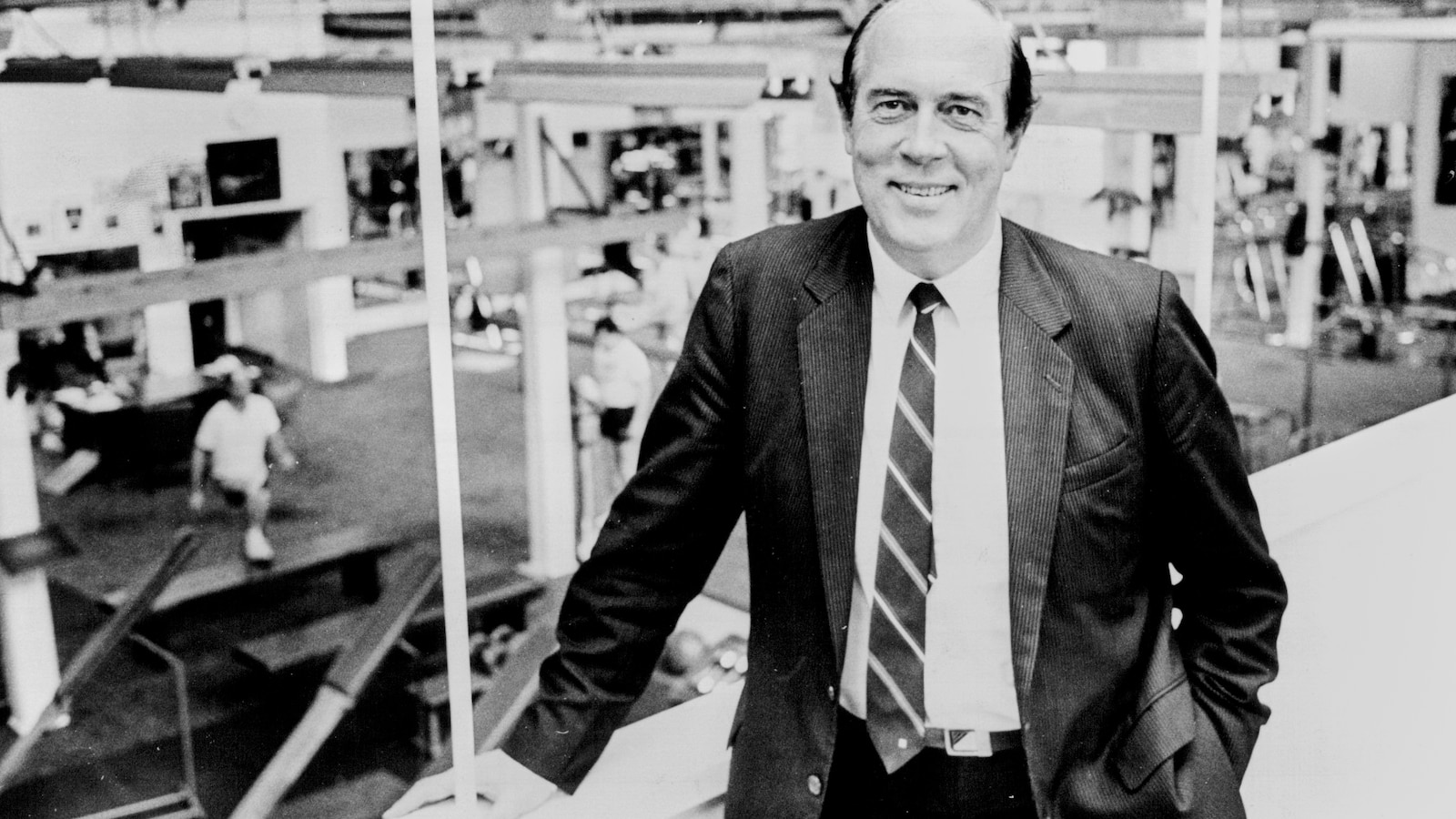Les Mills, the New Zealand Olympian who founded a chain of gyms, dies at 91