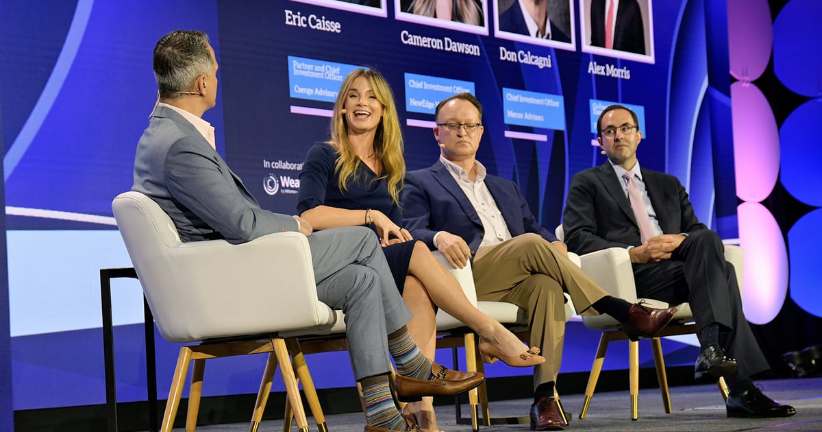AI Valuations Spark Bubble Fears Among Advisors