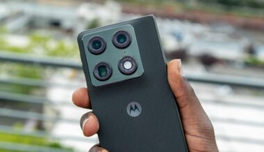 Summer is around the corner, and this new Motorola Razr feature can help you take better vacation photos