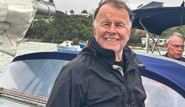 Solo-Trans Tasman: Graeme Francis reaches safety. Second competitor withdraws
