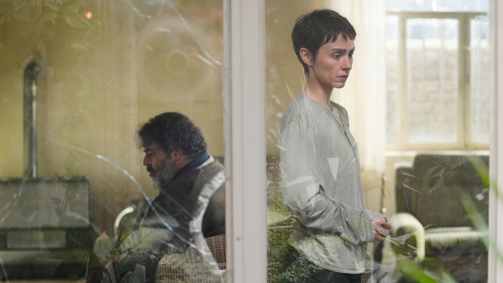 Mohsen Gharaei's Venice Film 'Falling House' Boarded by Paradise City Sales