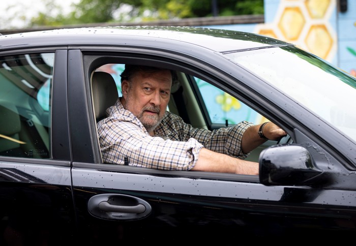 03_08_coro_ross_claire_01 Ross in his car in Coronation Street