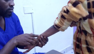 How Kenyan volunteers hunt polio’s hidden trail | News