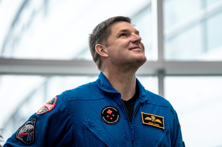 Canadian Artemis II crew member to retire from space agency