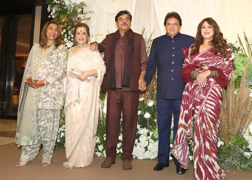 Anu Ranjan, Shashi Ranjan, Shatrughan Sinha with wife Poonam and Mahima Chaudhry Anu Ranjan, Shashi Ranjan, Shatrughan Sinha with wife Poonam and Mahima Chaudhry
