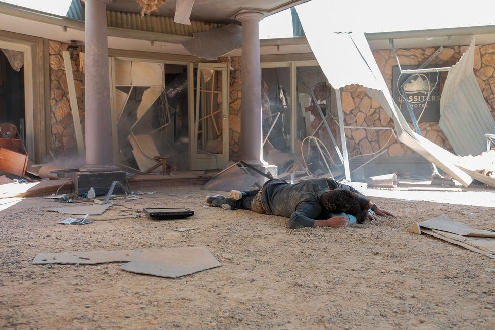 Neighbours hotel death trap storyline Neighbours hotel death trap storyline