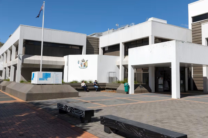 SunLive - Police warning after Bay of Plenty scam arrests