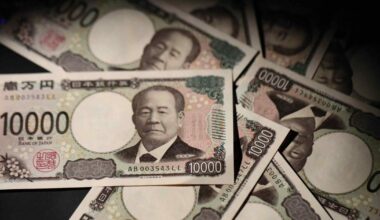 Editor's Choice: Weakening Yen leaves weeping foreign students and families