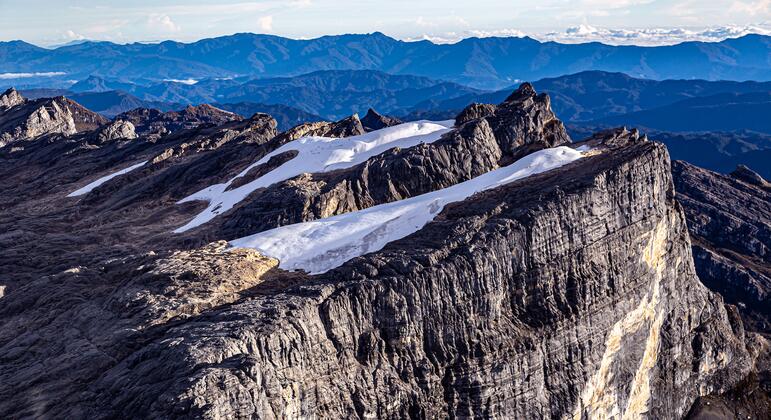Southwest Pacific’s last tropical glacier could vanish within months