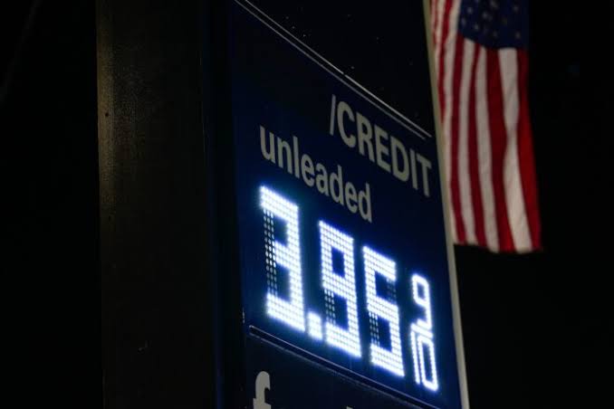 US gas prices jump as Iran war rattles markets