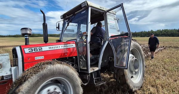 NZ ploughing team dealt blow after tractor lost in shipping delay