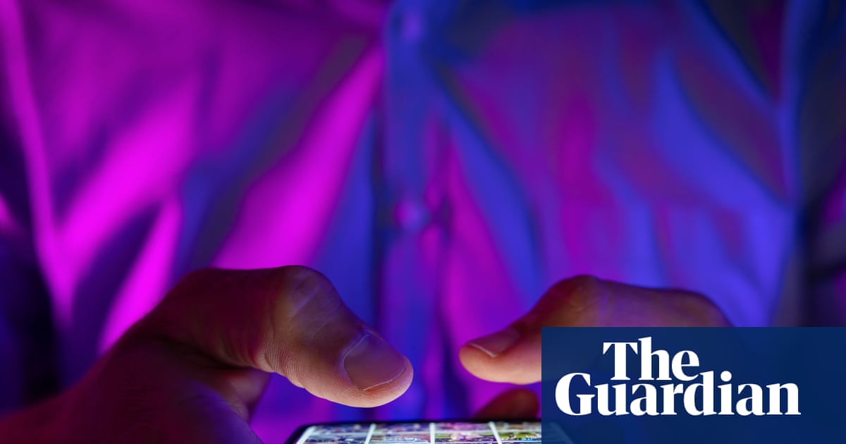 EU accuses Meta of failing to tackle mental health risks of ‘addictive design’ | Meta