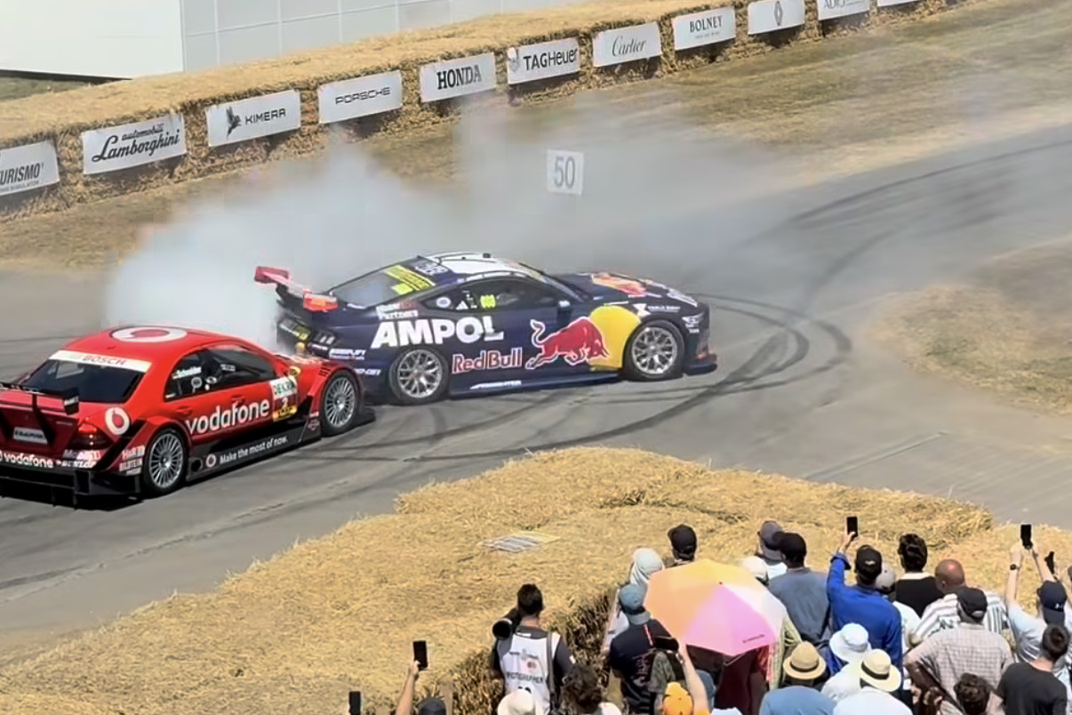 F1 news: Arvid Lindblad narrowly avoids disaster doing skids in V8 Supercar