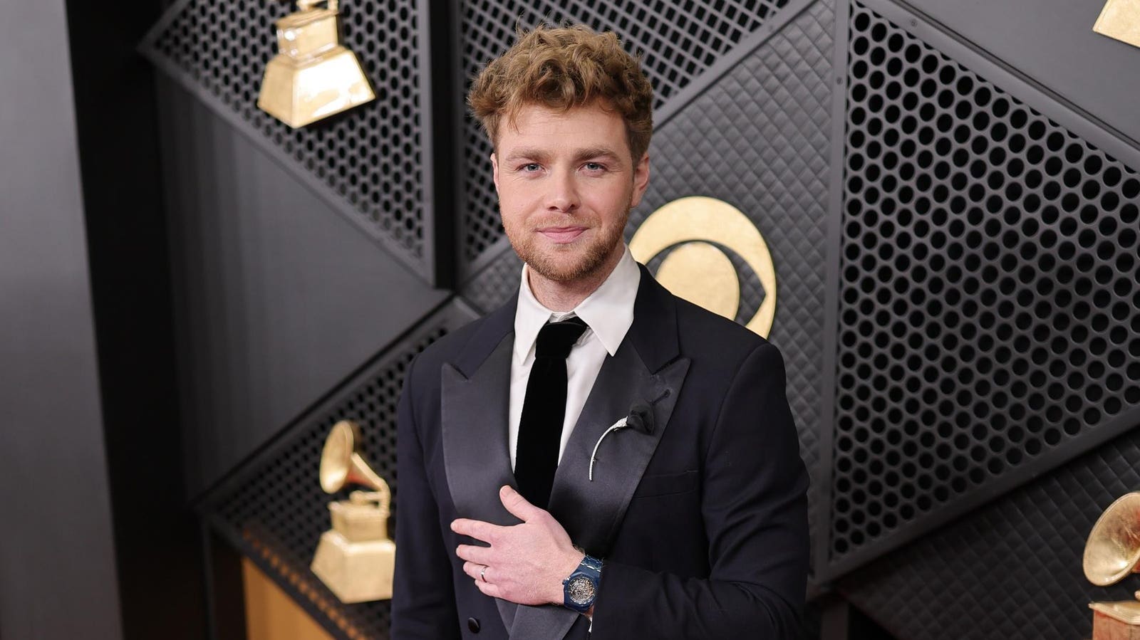 Alex Warren’s Breakout Hit Continues To Lead A Billboard Chart — And Make History