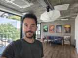 Selfie samples - 22mm, f/1.9, ISO 1297, 1/50s (4080x3060px) - Motorola Edge 70 Pro review